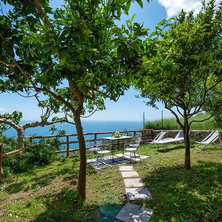 Casa Deva Coast, With Private Garden Overlooking The Sea Prázdninový dům