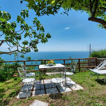 Casa Deva Coast, With Private Garden Overlooking The Sea Дом отдыха