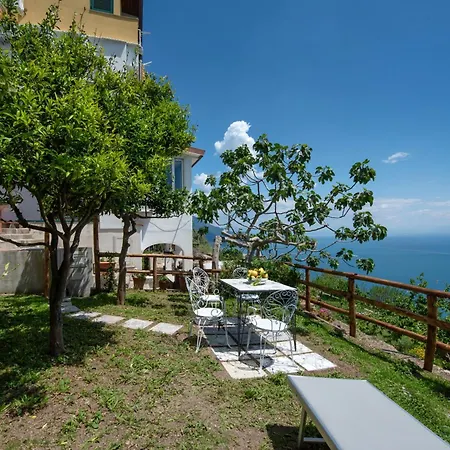 Casa Deva Coast, With Private Garden Overlooking The Sea Semesterbostad Amalfi