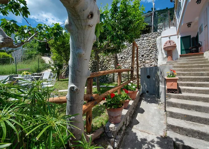 Casa Deva Coast, With Private Garden Overlooking The Sea Tatil Evi Amalfi